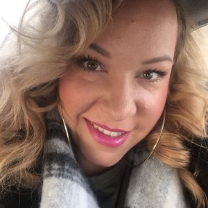 Meet your Posher, Adriel